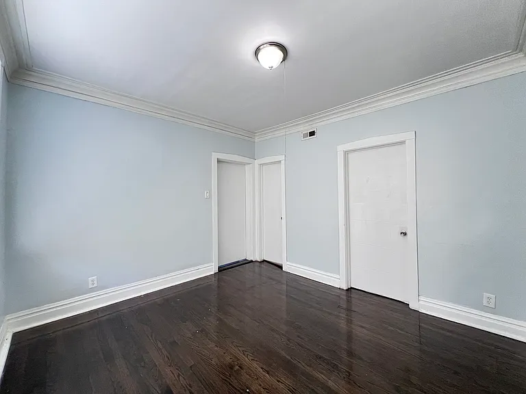 8856 S Lowe Ave #2R — Photo 13
