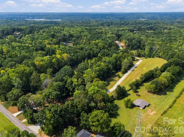 4471 Trinity Church Rd, Kannapolis, NC 28081