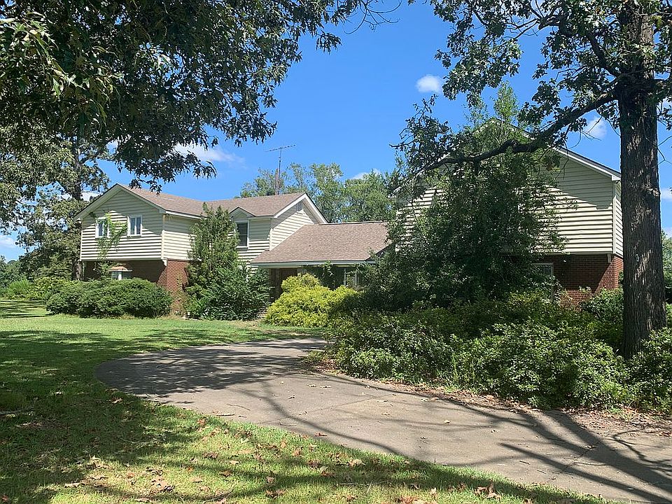 Front of house- circle drive