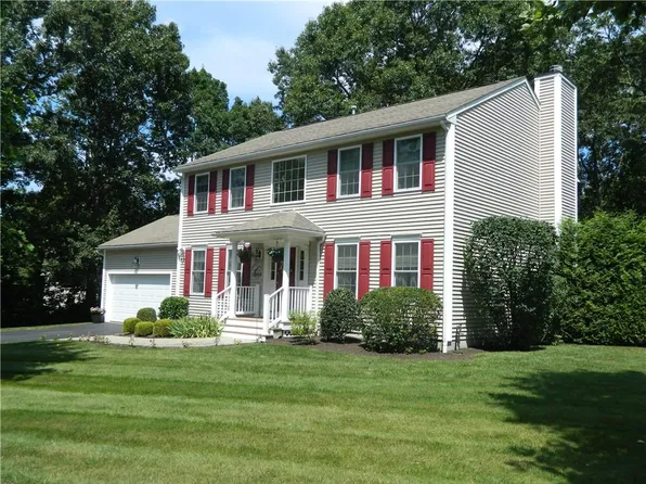 15 Arbor Dr, Coventry, RI 02816