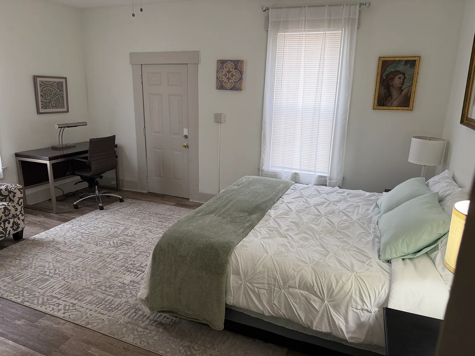 2 bed, 1599 sqft, $1,595 — Photo 1