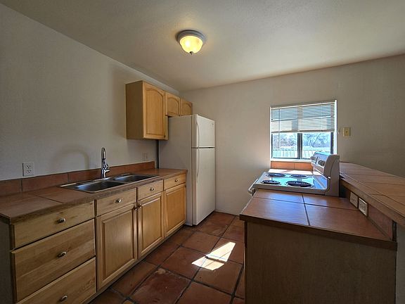 2nd image of 717 Camino Porvenir Unit B