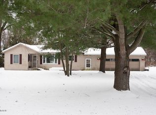 20427 Mack Dr, Big Rapids, MI