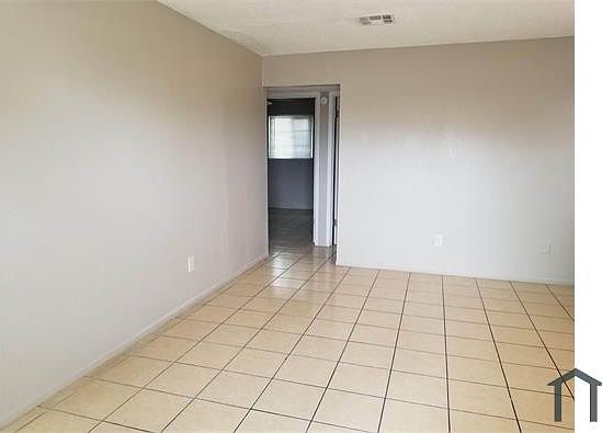 5th image of 2629 E Monte Cristo Ave APT 3