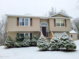124 N Forrest Dr, Milford, PA