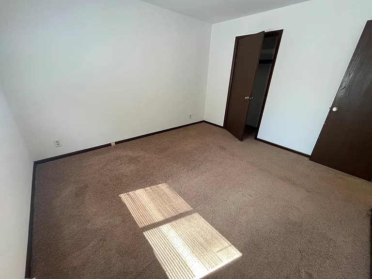 2524 Plymouth Rock Ave — Photo 9