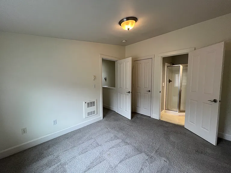 8548 Stone Ave N — Photo 10