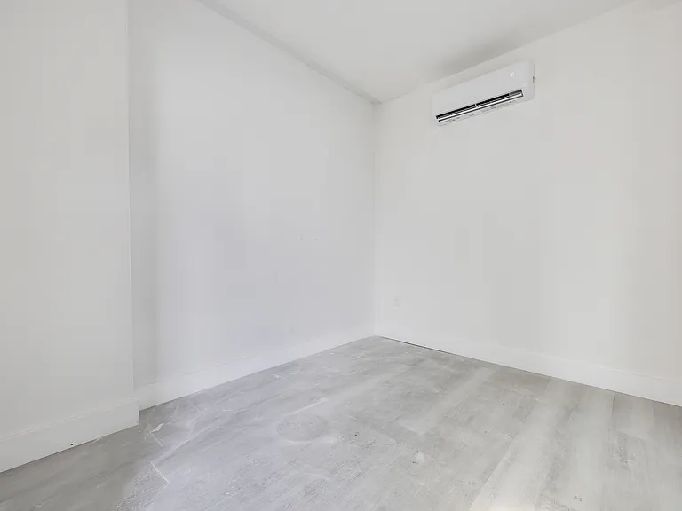 431 Warwick St #2F — Photo 14