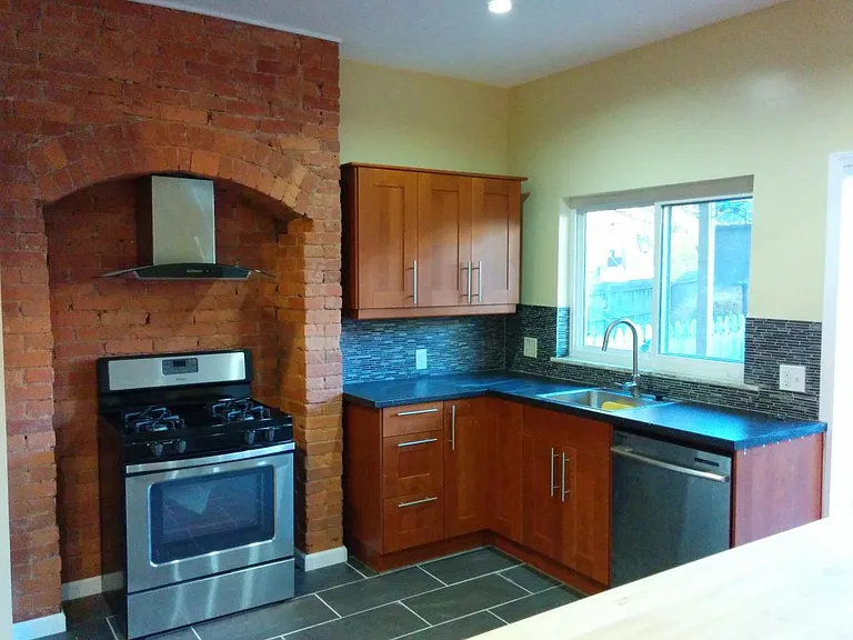 6103 Stanton Ave — Photo 5