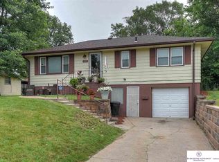 5127 N 54th St, Omaha, NE 68104