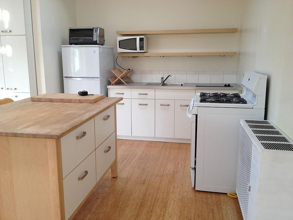 2nd image of 589 59th St #B