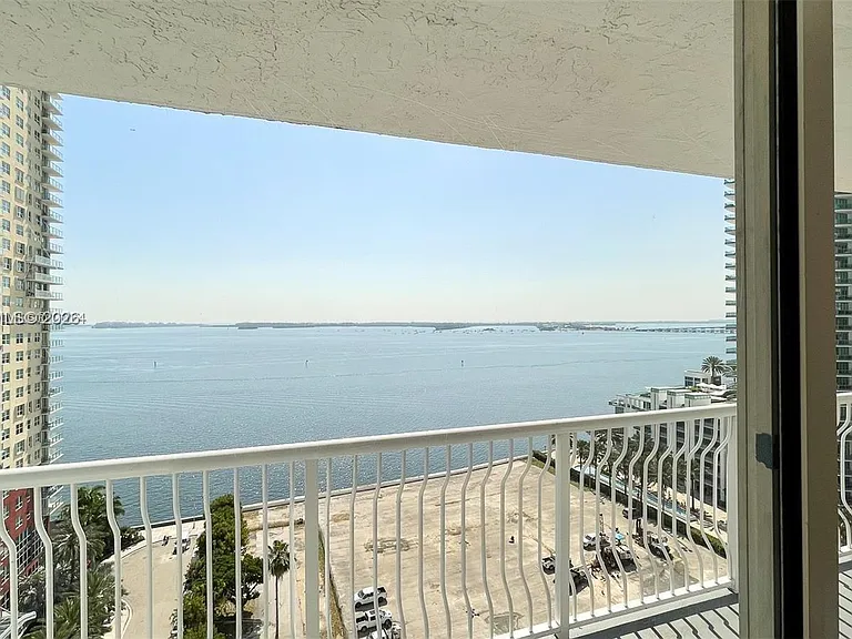 1200 Brickell Bay Dr #1702 — Photo 8