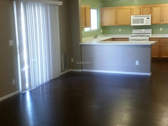 3rd image of 174 White Butte St #0