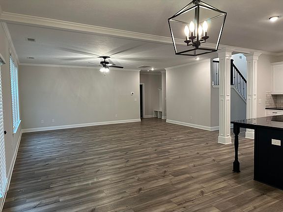 5th image of 893 Lillian Park Drive