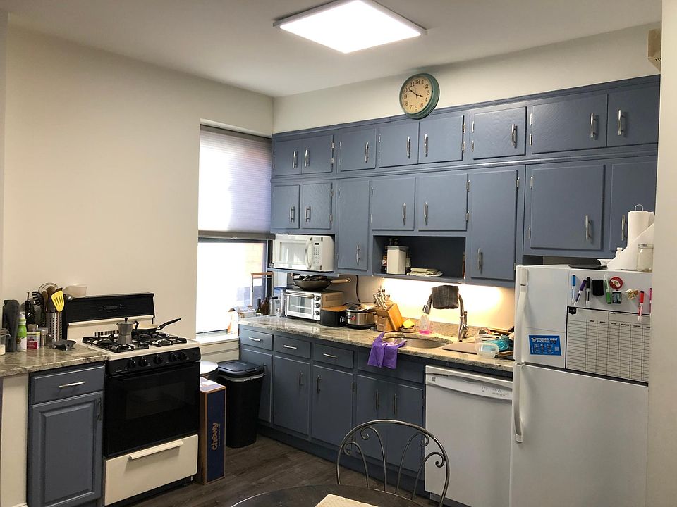 1st image of 137 Avemamaroneck #3