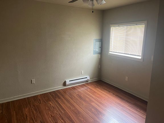 4th image of 3620 43rd St