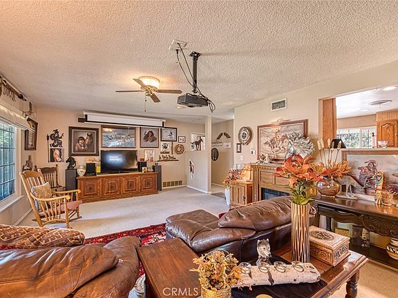 4th image of 2661 W Chanticleer Rd