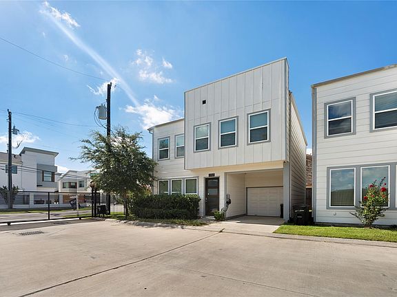 3rd image of 7703 Rainbow Close Ln