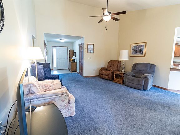 5th image of 943 Park Pl