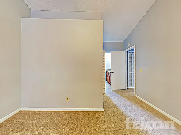 1805 Hitching Post Pl — Photo 32