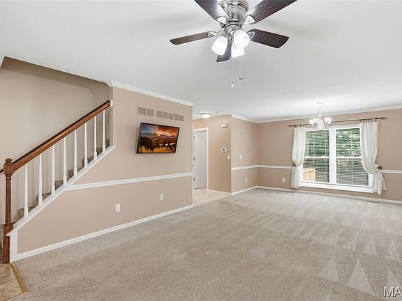 2nd image of 816 Ginger Wood Ct
