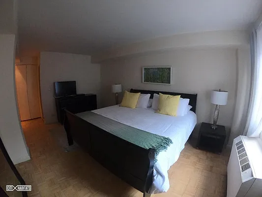 Rented by Citi Habitats | media 7