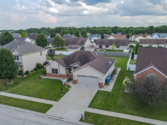 4th image of 270 Centerpoint Dr N