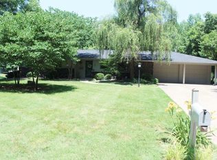 5601 Woodland Dr, Collinsville, IL 62234