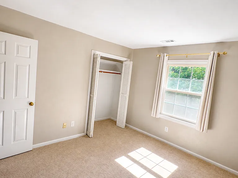 1137 Chatmoss Dr — Photo 11