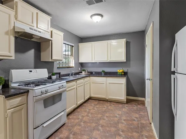 7338 Krueger Rd, Houston, TX 77033