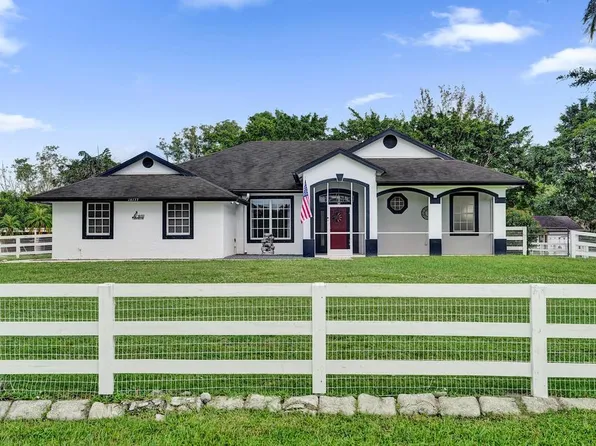 16137 E Aintree Drive E, Loxahatchee, FL 33470