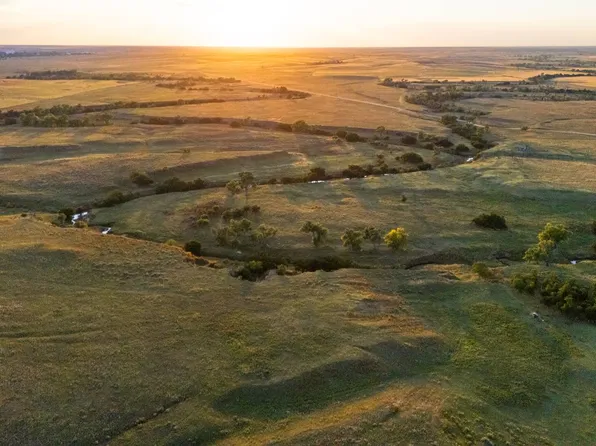 793 State Highway 15, Follett, TX 79034