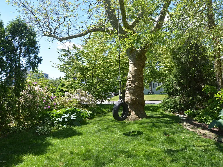 118 Madison Ave — Photo 41