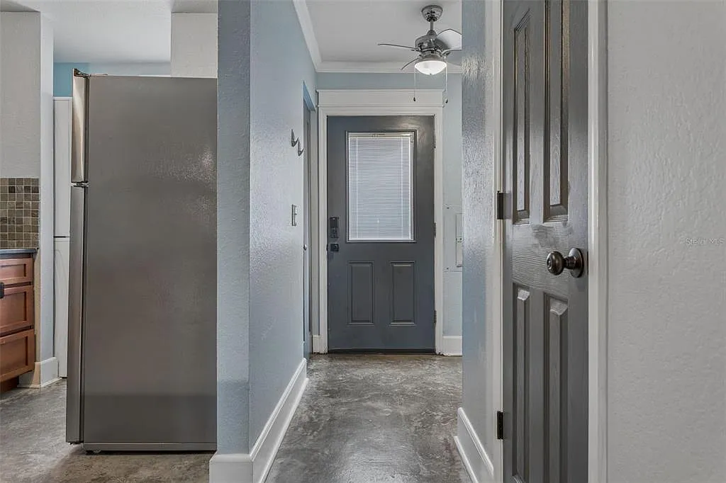 2 bed, 2.5 bath, 1110 sqft, $1,750 — Photo 2