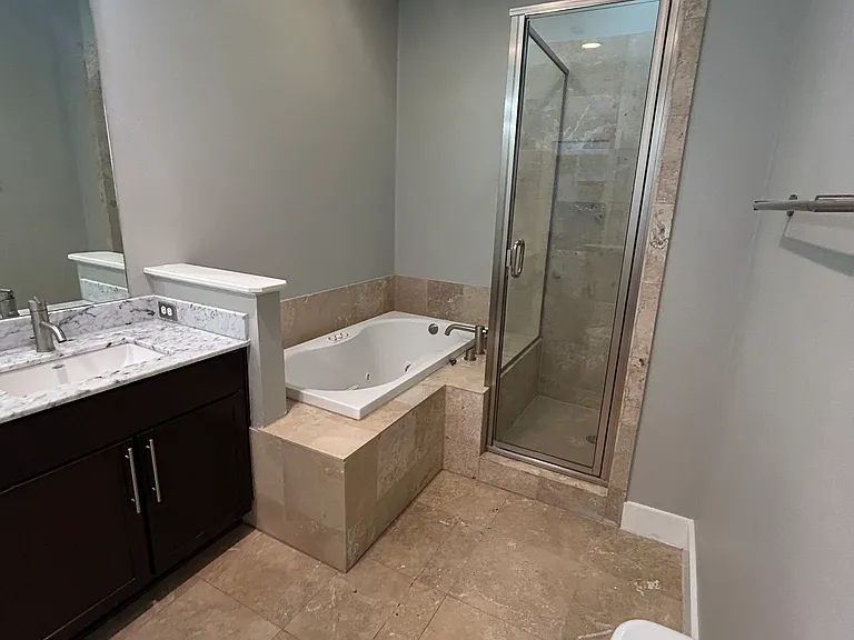 5711 Ross Ave #9 — Photo 11