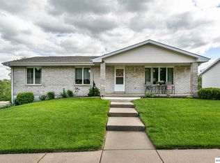 4906 Little Valley Dr, Dubuque, IA 52002
