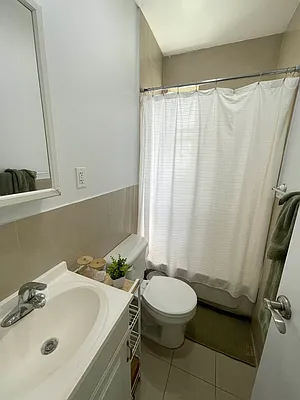 Rented by Jonis Realty | media 12