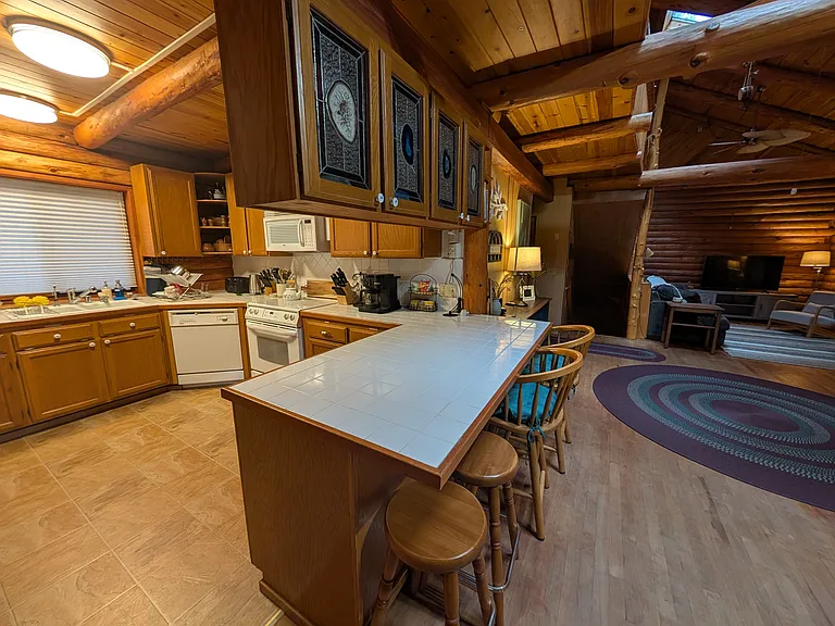 7312 E Evans Creek Rd — Photo 5