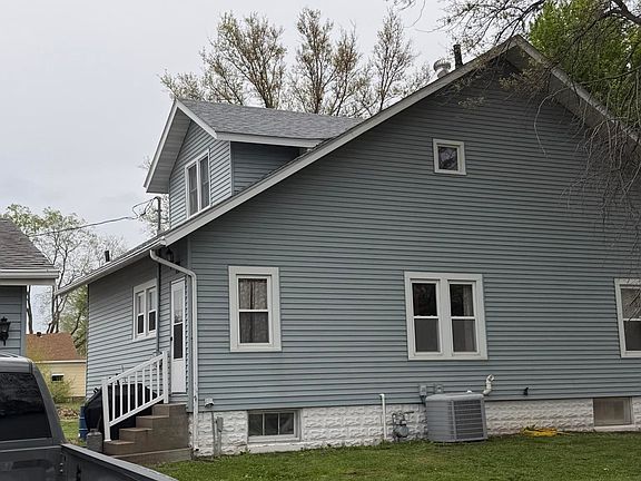5th image of 101 2nd St