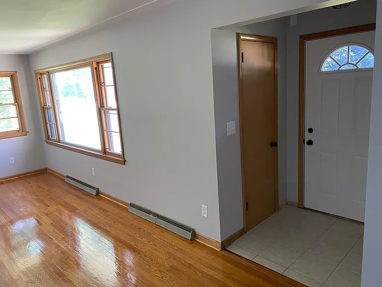 2639 Three Mile Rd NE — Photo 4