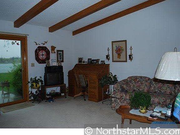 2nd image of 621 Edgewater Divide NW