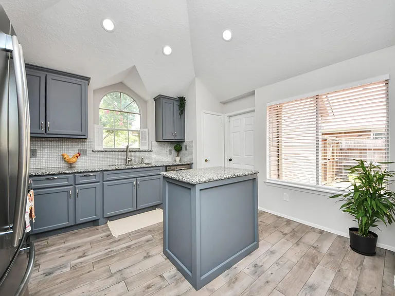 17011 Dusty Mill Dr W — Photo 7