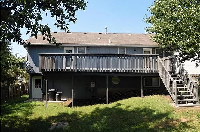 801 Village St — Photo 13