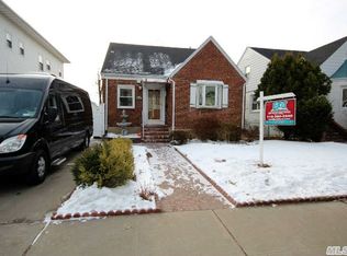 18410 64th Ave, Flushing, NY 11365