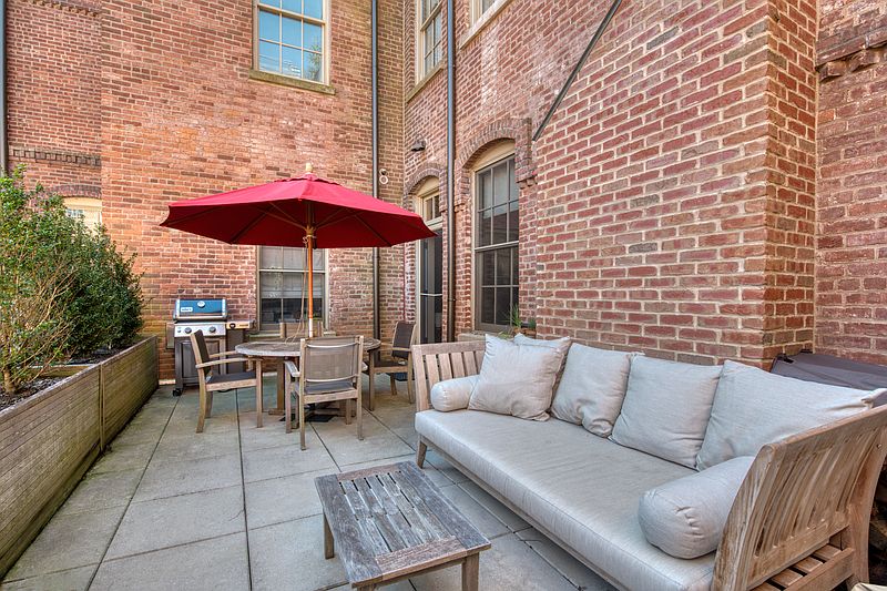 15 Church St Penthouse 322, Sag Harbor, NY 11963 | Out East