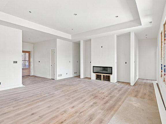 4th image of 5902 Harlan Ct