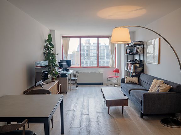 3rd image of 474 48th Ave APT 9K