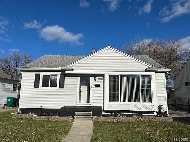 1st image of 29444 Rosslyn Ave