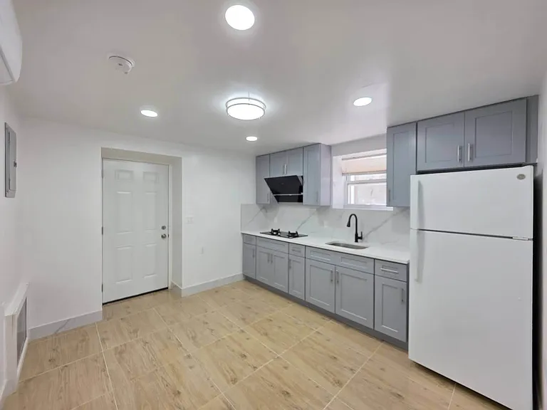 511 79th St #B — Photo 1