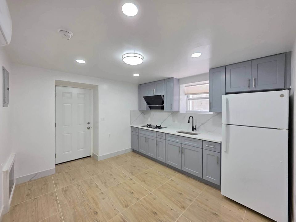 1st image of 511 79th St #B